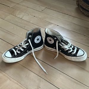 Converse Hi tops in Black Womens Size 7